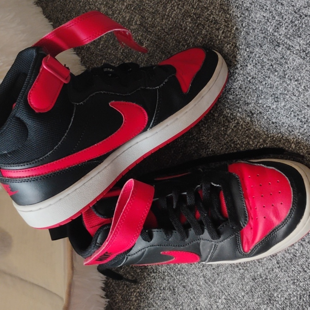 Nike High Top Tennis Shoes. Black And Red, Used, Size  7youth
